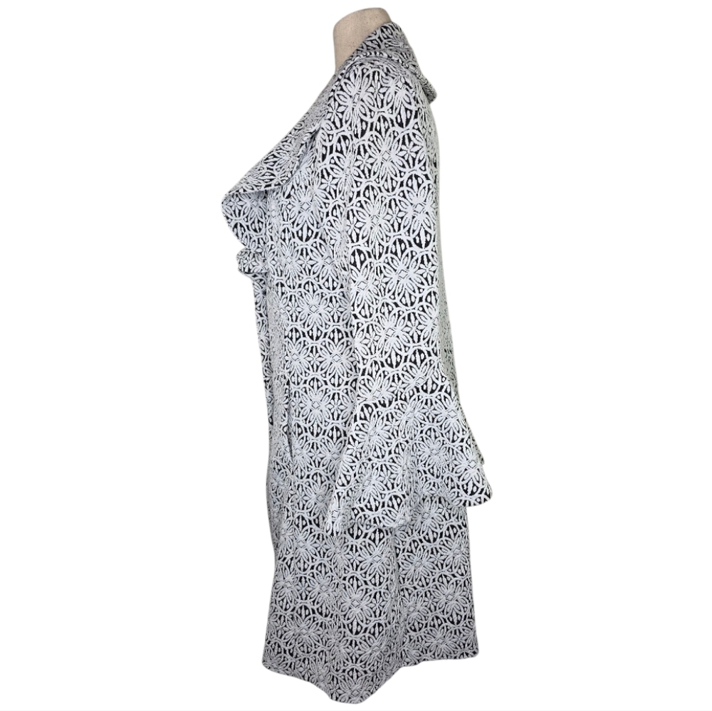 Peter Nygård Black and White Patterned Long Coat - Picture 7 of 14